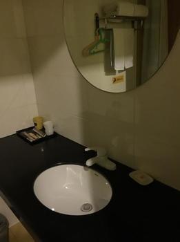 Home Inn Suzhoutrain Station North Square Суджоу Екстериор снимка